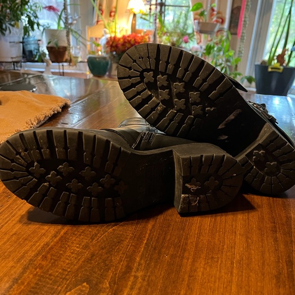 Adam Tucker Black leather  Buckle Ankle Boots - Picture 7 of 7